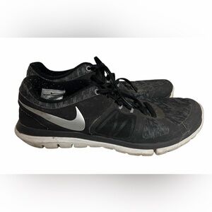 Nike Black and Gray Running Shoes